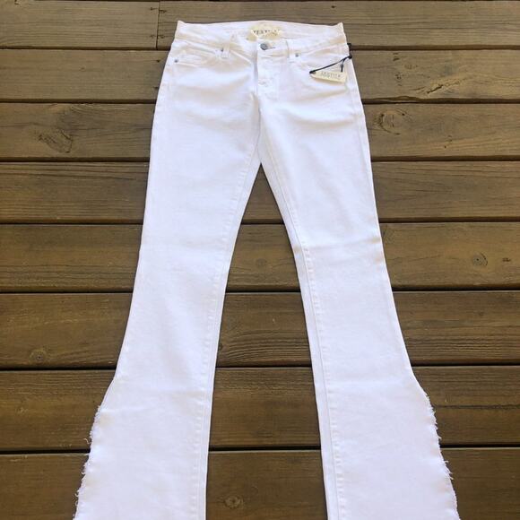 NWT Textile Elizabeth and James Stewart White Flare Jeans - Picture 5 of 5